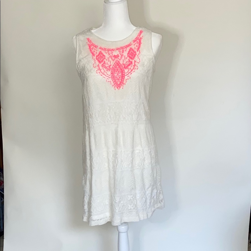 Xhilaration Lace dress with Pink Trim Size Large